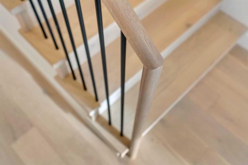 239 22 Avenue Ne, Calgary, AB - Indoor Photo Showing Other Room