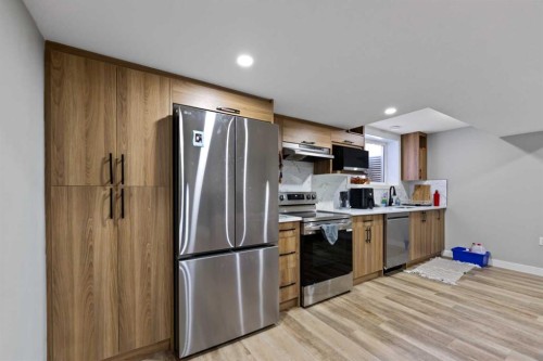 149 Dawson Circle, Chestermere, AB - Indoor Photo Showing Kitchen