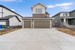 72 Dawson Wharf Mount  Chestermere, AB T1X 2X6