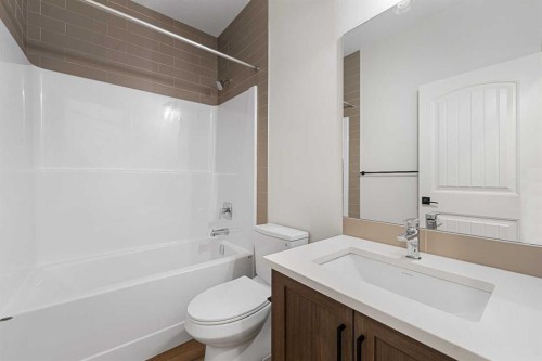 72 Dawson Wharf Mount, Chestermere, AB - Indoor Photo Showing Bathroom