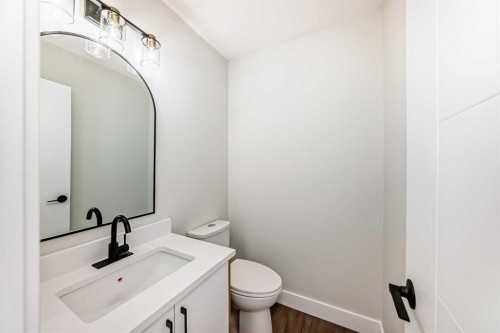 116 Rundlecairn Rise Ne, Calgary, AB - Indoor Photo Showing Bathroom