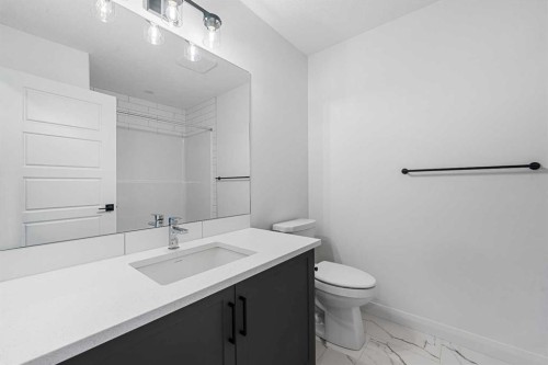 95 Dawson Wharf Mount, Chestermere, AB - Indoor Photo Showing Bathroom