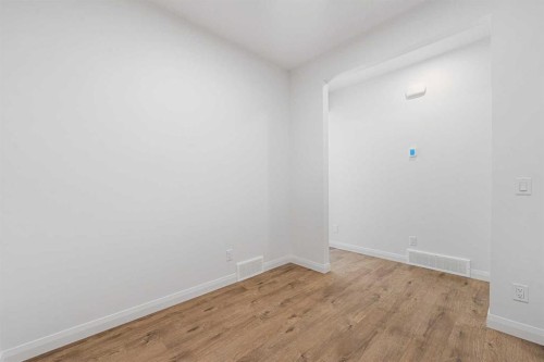 95 Dawson Wharf Mount, Chestermere, AB - Indoor Photo Showing Other Room