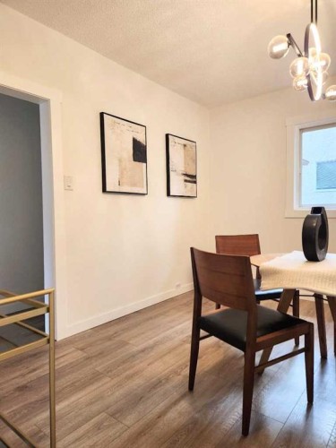 406 8 Avenue Se, High River, AB - Indoor Photo Showing Dining Room