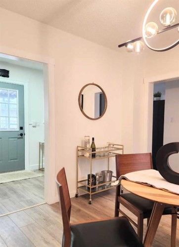 406 8 Avenue Se, High River, AB - Indoor