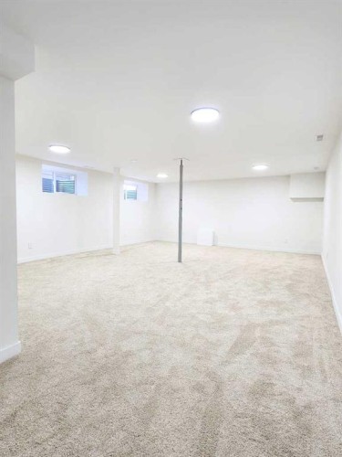 406 8 Avenue Se, High River, AB - Indoor Photo Showing Basement