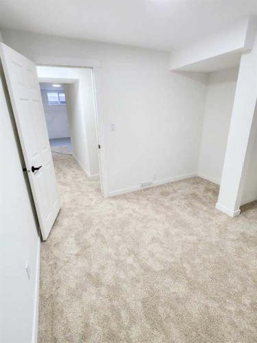 406 8 Avenue Se, High River, AB - Indoor Photo Showing Other Room