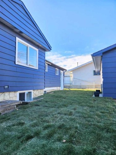 406 8 Avenue Se, High River, AB - Outdoor