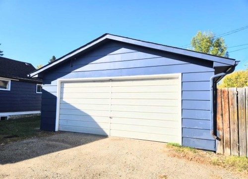 406 8 Avenue Se, High River, AB - Outdoor With Exterior