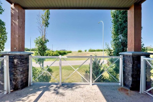 216-1005B Westmount Drive, Strathmore, AB - Outdoor