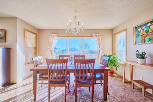 60 Edgeridge Close Nw, Calgary, AB - Indoor Photo Showing Dining Room