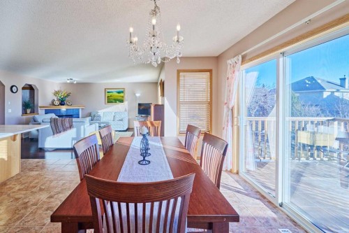 60 Edgeridge Close Nw, Calgary, AB - Indoor Photo Showing Dining Room