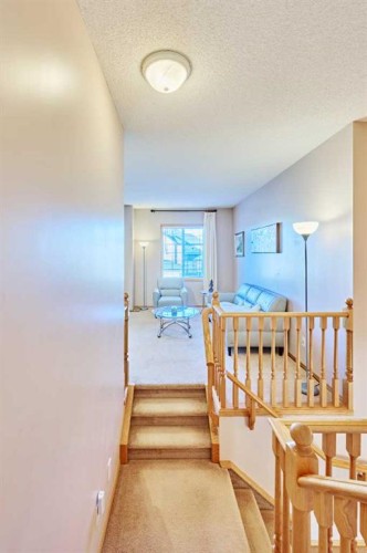 60 Edgeridge Close Nw, Calgary, AB - Indoor Photo Showing Other Room