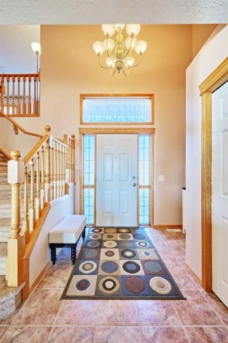 60 Edgeridge Close Nw, Calgary, AB - Indoor Photo Showing Other Room