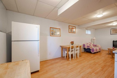 3152 Blakiston Drive Nw, Calgary, AB - Indoor