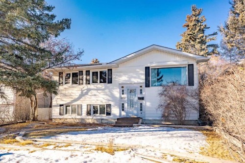3152 Blakiston Drive Nw, Calgary, AB - Outdoor