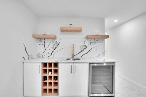 52 Franklin Drive Se, Calgary, AB - Indoor Photo Showing Other Room