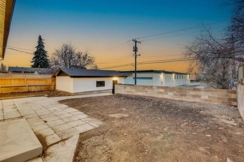 52 Franklin Drive Se, Calgary, AB - Outdoor With View