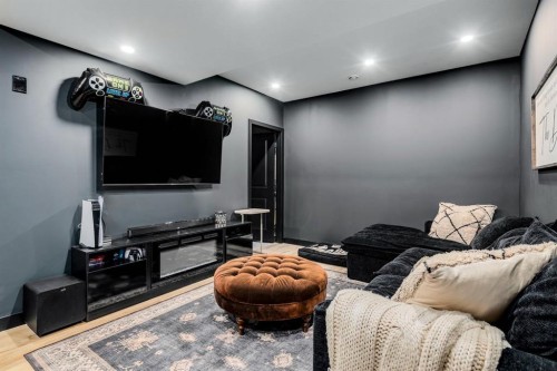 53 Seton Manor Se, Calgary, AB - Indoor