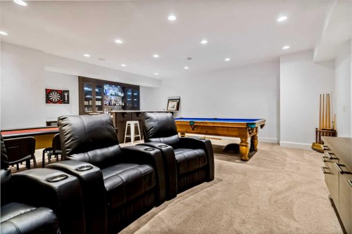 405 29 Avenue Ne, Calgary, AB - Indoor Photo Showing Other Room