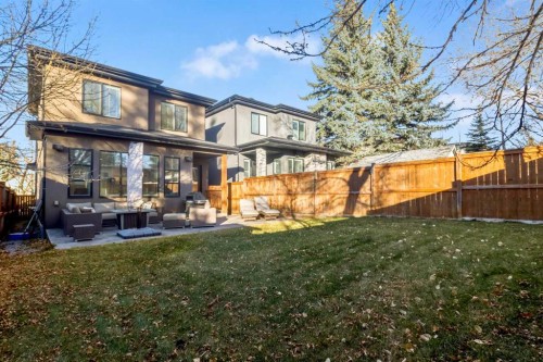 405 29 Avenue Ne, Calgary, AB - Outdoor