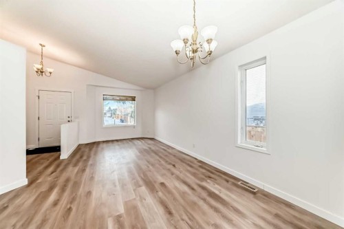 16218 Shawbrooke Road Sw, Calgary, AB - Indoor Photo Showing Other Room