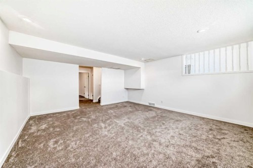 16218 Shawbrooke Road Sw, Calgary, AB - Indoor Photo Showing Other Room