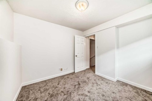 16218 Shawbrooke Road Sw, Calgary, AB - Indoor Photo Showing Other Room
