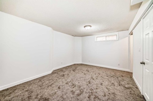 16218 Shawbrooke Road Sw, Calgary, AB - Indoor Photo Showing Other Room
