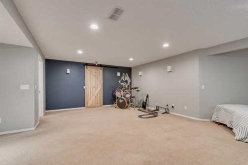 219 Chapalina Place Se, Calgary, AB - Indoor