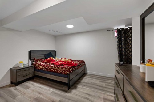 892 Abbotsford Drive Ne, Calgary, AB - Indoor Photo Showing Bedroom