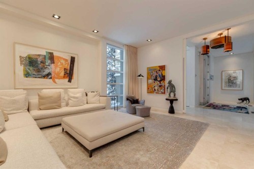 3033 1 Street Sw, Calgary, AB - Indoor Photo Showing Living Room