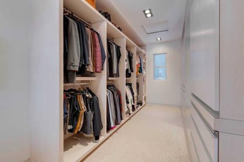 3033 1 Street Sw, Calgary, AB - Indoor With Storage