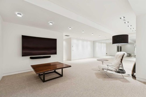 3033 1 Street Sw, Calgary, AB - Indoor