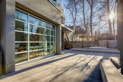 3033 1 Street Sw, Calgary, AB - Outdoor