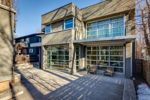 3033 1 Street Sw, Calgary, AB - Outdoor