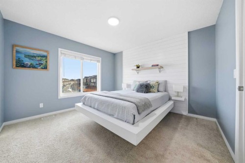 24 Legacy Glen View Se, Calgary, AB - Indoor Photo Showing Bedroom