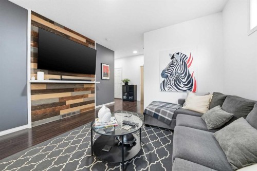 24 Legacy Glen View Se, Calgary, AB - Indoor Photo Showing Living Room