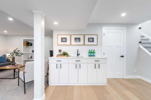 328 Cantrell Place Sw, Calgary, AB - Indoor