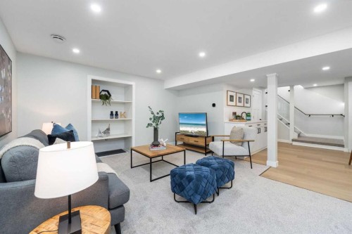 328 Cantrell Place Sw, Calgary, AB - Indoor Photo Showing Living Room