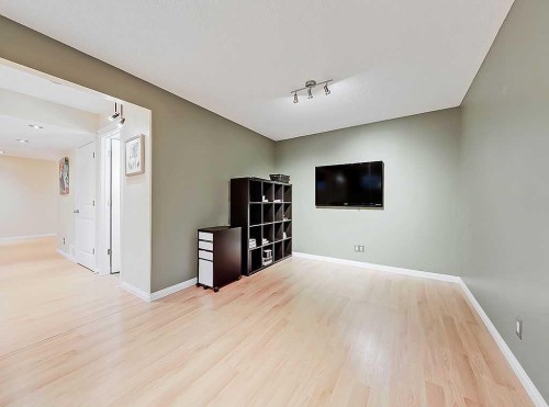 788 New Brighton Drive Se, Calgary, AB - Indoor
