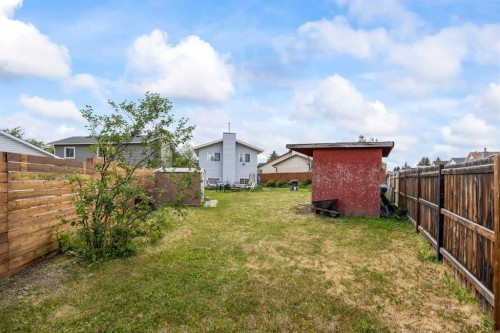 44 Taraglen Place Ne, Calgary, AB - Outdoor With Exterior