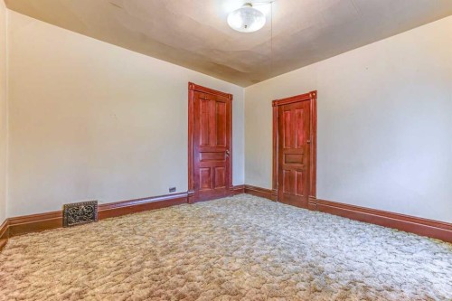 1016 8 Avenue Se, Calgary, AB - Indoor Photo Showing Other Room