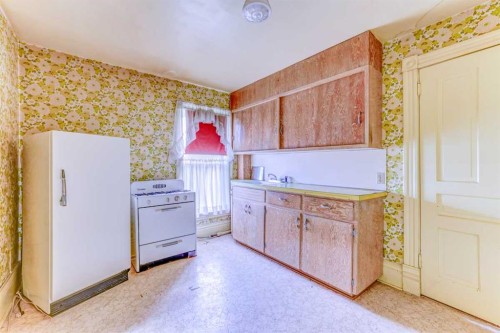 1016 8 Avenue Se, Calgary, AB - Indoor