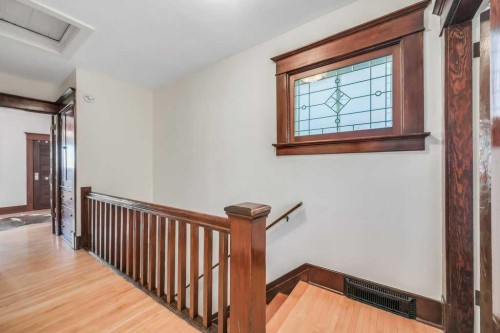 2123 16 Street Sw, Calgary, AB - Indoor Photo Showing Other Room