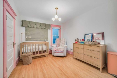 2123 16 Street Sw, Calgary, AB - Indoor Photo Showing Bedroom