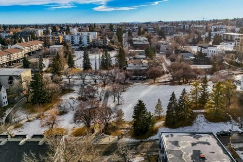 2123 16 Street Sw, Calgary, AB - Outdoor With View