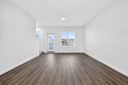 92 Creekside Drive Sw, Calgary, AB - Indoor Photo Showing Other Room