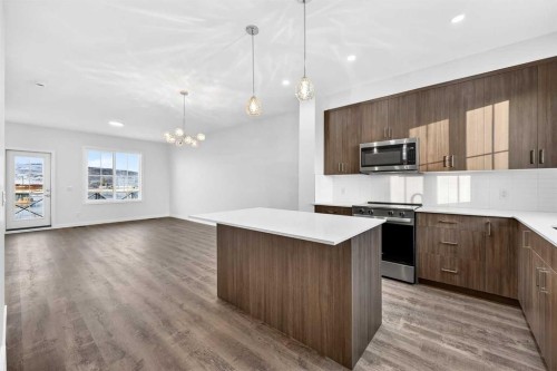 92 Creekside Drive Sw, Calgary, AB - Indoor Photo Showing Kitchen With Upgraded Kitchen