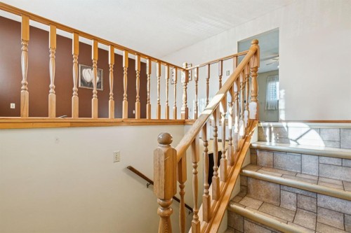 4104 13 Avenue Ne, Calgary, AB - Indoor Photo Showing Other Room